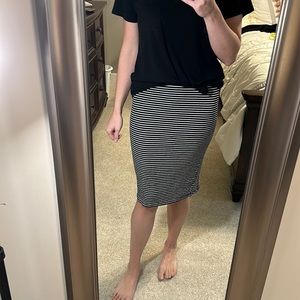 Black and white stripe knit pencil skirt